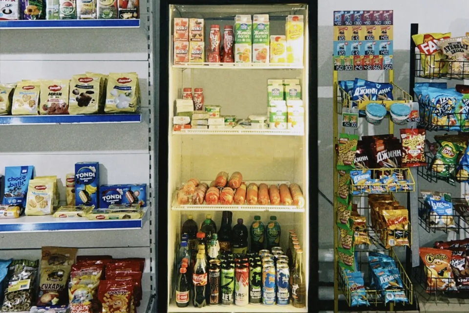 Hàng hoá thiết yếu có sẵn tại quầy